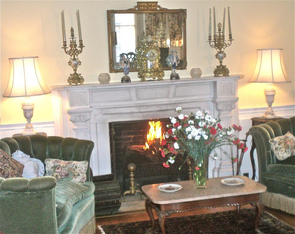 Whistler'S Inn Lenox Eksteriør bilde